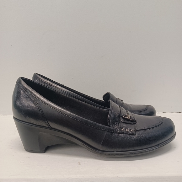 Clarks  Women's Size 8 - Picture 2 of 11